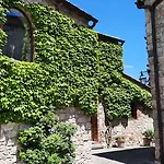 Lantgård Borgo Livernano *