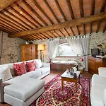 Lantgård Borgo Livernano