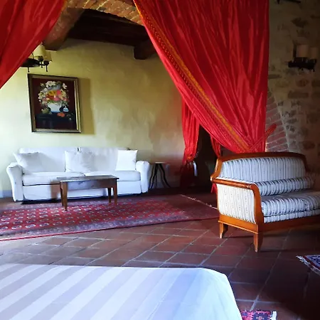 Farm stay Borgo Livernano