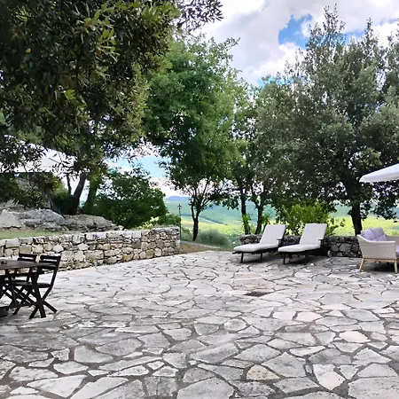 Borgo Livernano Gospodarstwo agroturystyczne Radda in Chianti